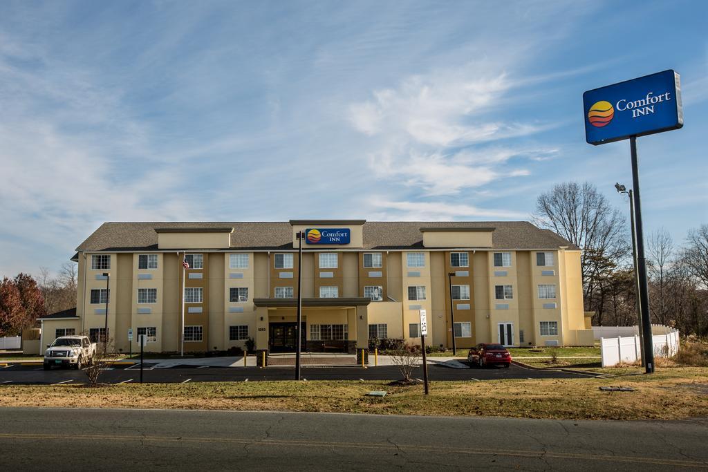 Comfort Inn מאונט איירי מראה חיצוני תמונה